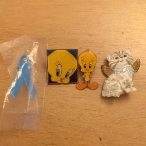 Bundle of 4 Collectible Pins Disney’s Tweety Bird Cat with Wings & Blue Ribbon